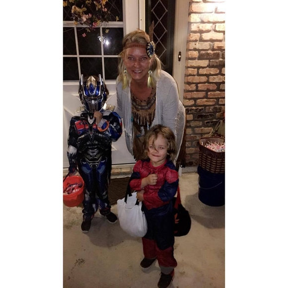 Meet your Posher, Tracianne - Picture 1 of 1